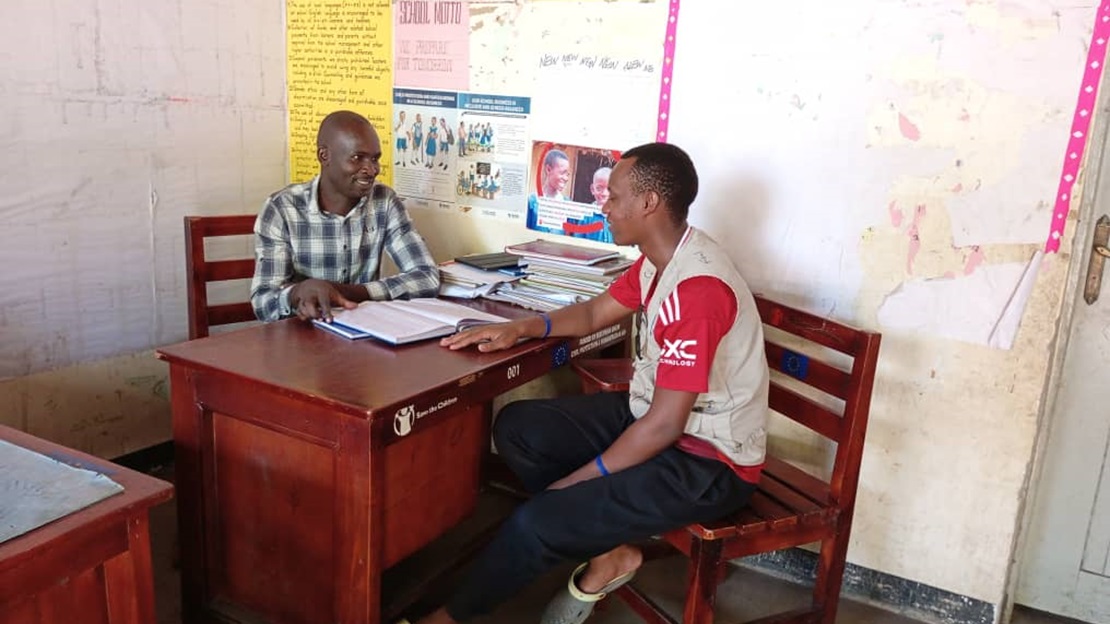 Transformer l’école pour mieux accueillir les enfants handicapés en Ouganda